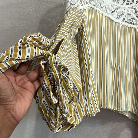 BYSI Women’s Blouse Cropped Bell Sleeves Lace Boho Size S Yellow Striped - Picture 4 of 11